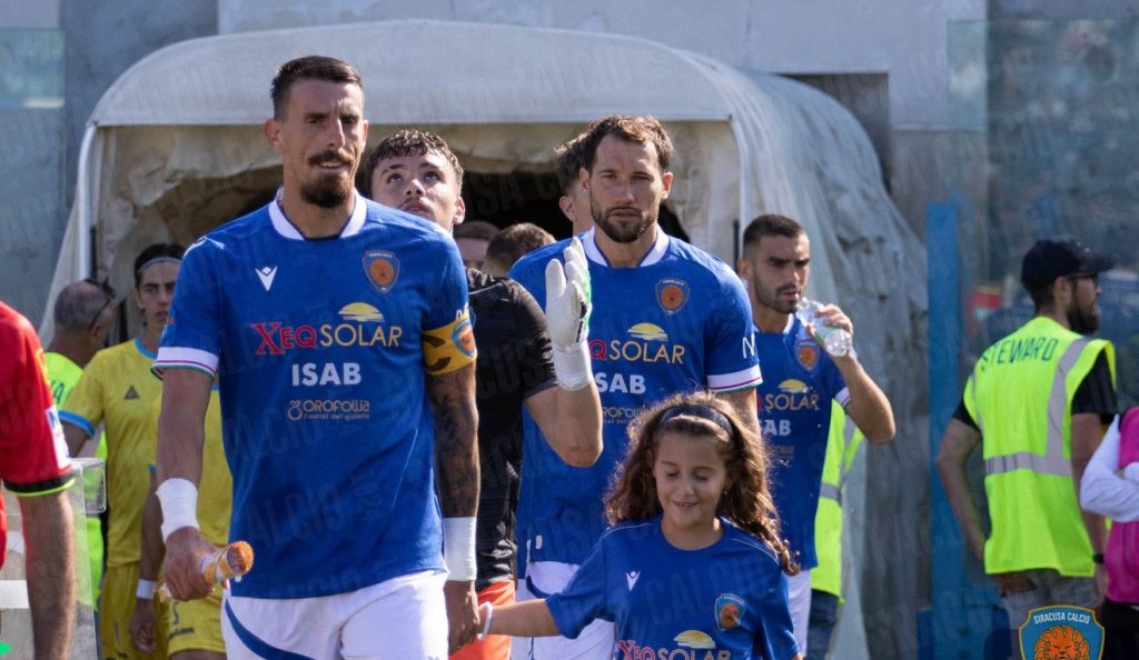 SIRACUSA: Le squalifiche che non ti aspetti, due giornate di stop a Maggio e Sarao 1 Maggio e1740494431802