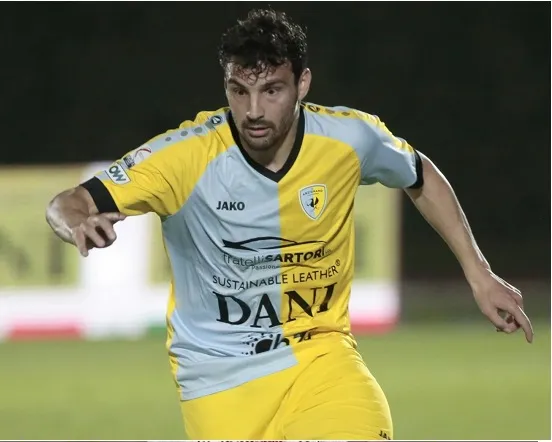 Siracusa e Foggia sull'esperto terzino Andrea Gemignani 1 Riccardo Tonin 2 1