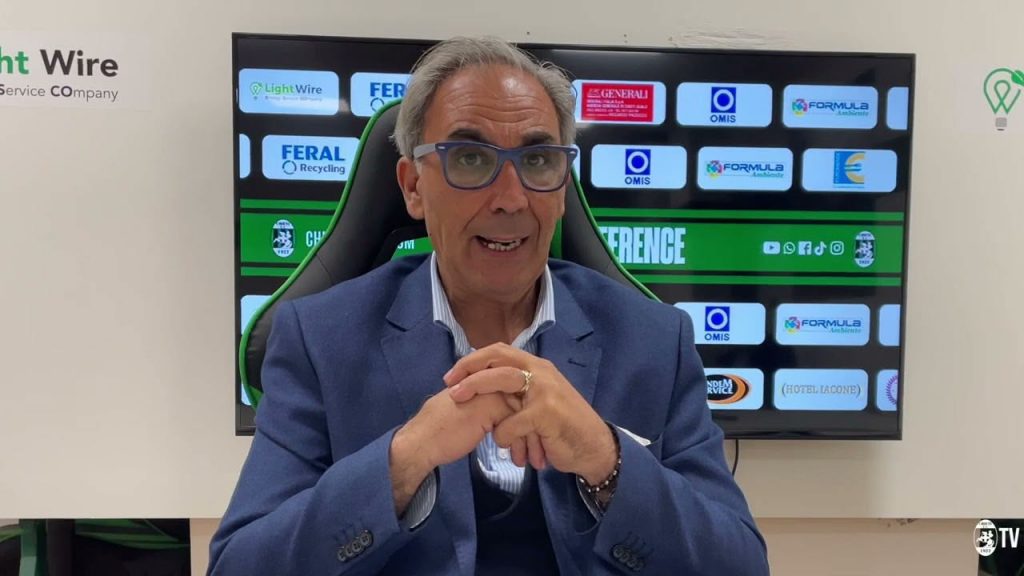 Siracusa Calcio, il mister X รจ Demetrio Sartiano 1 Demetrio Sartiano, nella foto direttore generale del Chieti